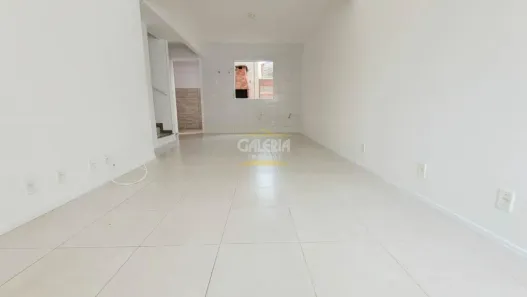 Sobrado com 3 Quartos para alugar, 100m² no Iririú, Joinville