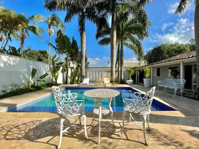 Casa com 4 Quartos à venda, 220m² no Balneário Praia do Pernambuco, Guarujá