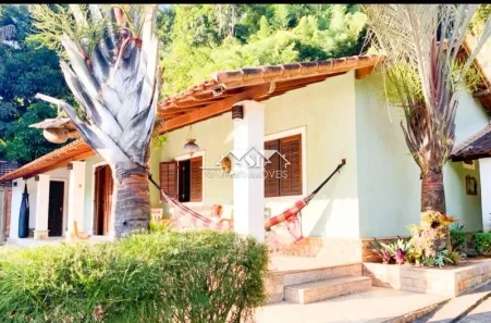 Casa com 3 Quartos para venda ou aluguel, 250m² no Pedro do Rio, Petrópolis