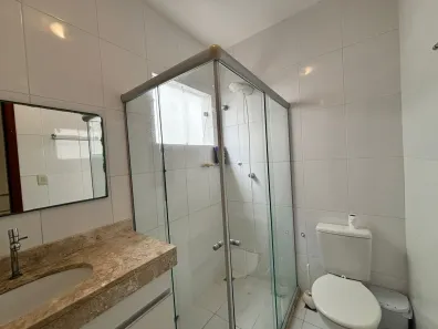 Casa de Condomínio com 4 Quartos para alugar, 260m² no Buraquinho, Lauro de Freitas