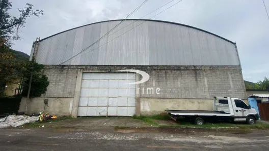 Galpão/Depósito/Armazém para venda ou aluguel, 720m² no Chácaras de Inoã (Inoã), Maricá