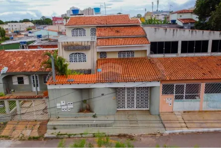 Casa com 10 Quartos à venda, 625m² no Setor Leste, Brasília