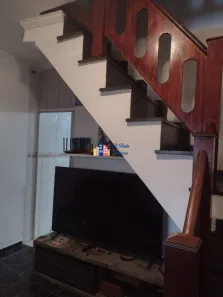Sobrado com 3 Quartos à venda, 200m² no Vila América, Carapicuíba