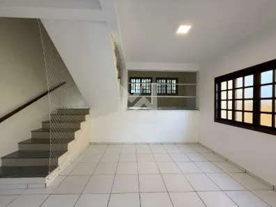 Casa de Condomínio com 3 Quartos para alugar, 174m² no Pinheirinho, Vinhedo