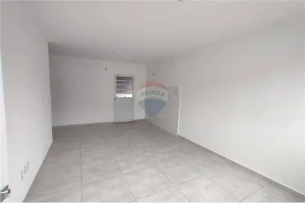 Casa com 2 Quartos para alugar, 52m² no , Sarandi