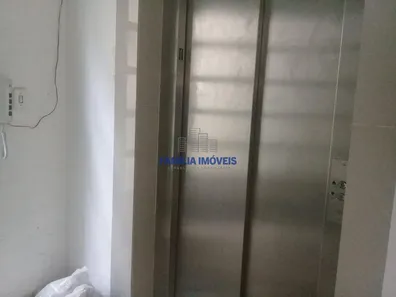 Sala Comercial para alugar, 246m² no Gonzaga, Santos