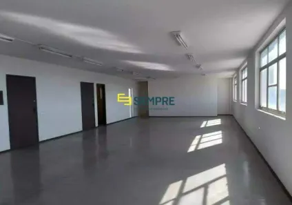 Sala Comercial para alugar, 135m² no Santa Efigênia, Belo Horizonte