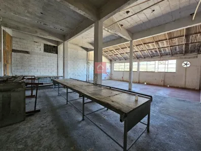 Galpão/Depósito/Armazém com 1 Quarto para alugar, 150m² no Chácara Flora, Petrópolis