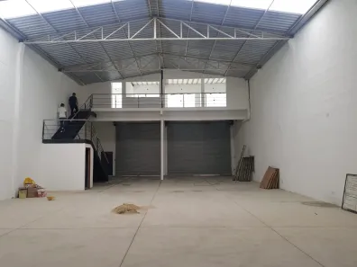 Galpão/Depósito/Armazém para alugar, 350m² no Jardim Alvorada, Nova Iguaçu