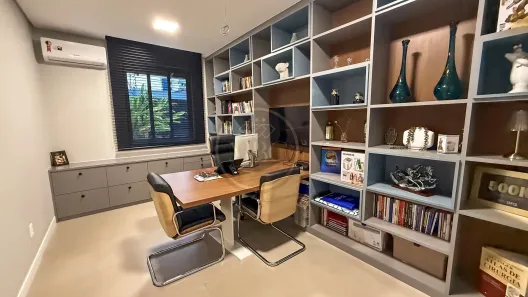 Casa de Condomínio com 5 Quartos à venda, 500m² no Adrianópolis, Manaus