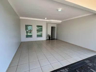 Casa com 3 Quartos para alugar, 180m² no Loteamento Portal do Sol I, Goiânia