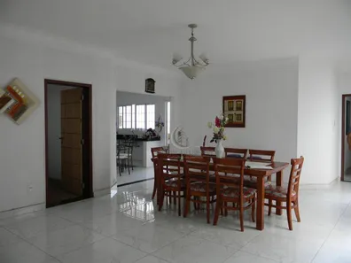 Casa com 3 Quartos à venda, 226m² no Jardim Residencial Copacabana, Rio Claro