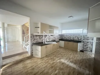 Casa com 3 Quartos para alugar, 427m² no Neópolis, Natal