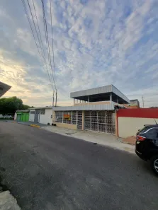 Casa com 4 Quartos à venda, 200m² no Santo Antônio, Manaus