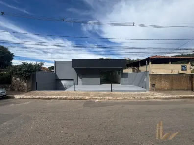 Ponto Comercial para alugar, 360m² no Centro, Sabará