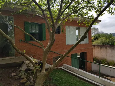 Casa com 5 Quartos para alugar, 440m² no Centro, Paranapanema