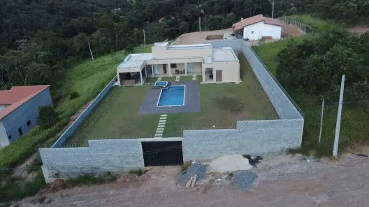 Fazenda/Sítio com 3 Quartos à venda, 86m² no Centro, Mogi das Cruzes