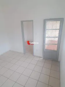 Casa com 3 Quartos à venda, 180m² no Primeiro de Maio, Belo Horizonte
