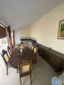 Casa com 3 Quartos para alugar, 200m² no Parque 9 de Julho, São Roque