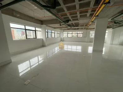 Imóvel Comercial para venda ou aluguel, 230m² no Santa Efigênia, Belo Horizonte