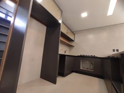 Sobrado com 3 Quartos para alugar, 600m² no Taguatinga Centro, Brasília