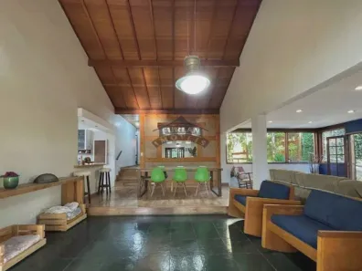 Casa de Condomínio com 4 Quartos à venda, 220m² no Jardim Ana Estela, Carapicuíba