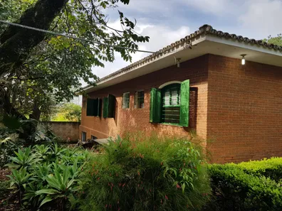 Casa com 5 Quartos para alugar, 440m² no Centro, Paranapanema