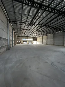 Prédio Comercial para alugar, 800m² no , Marialva