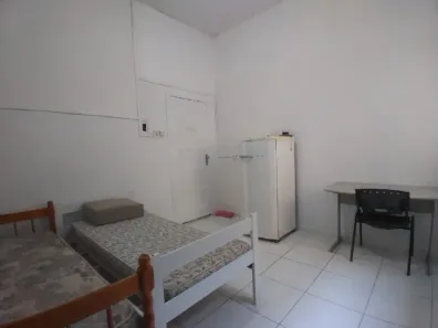 Kitnet com 1 Quarto para alugar, 20m² no Floresta, Porto Alegre