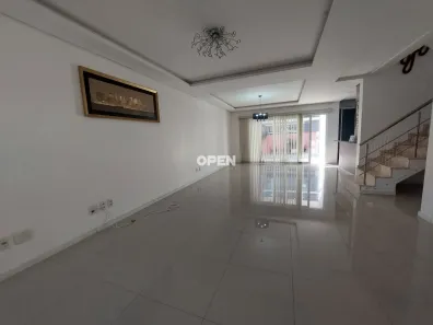 Sobrado com 3 Quartos para alugar, 230m² no Igara, Canoas
