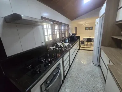 Casa com 3 Quartos para venda ou aluguel, 250m² no Pedro do Rio, Petrópolis