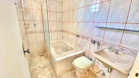 Casa com 2 Quartos para alugar, 70m² no Santa Tereza, Belo Horizonte
