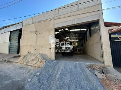 Galpão/Depósito/Armazém para venda ou aluguel, 1000m² no Vale dos Coqueiros, Santa Luzia