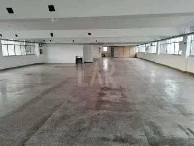 Sala Comercial para alugar, 550m² no Santa Efigênia, Belo Horizonte