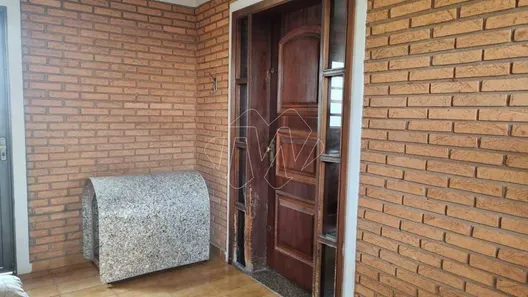 Sobrado com 5 Quartos à venda, 196m² no Vila Yamada, Araraquara