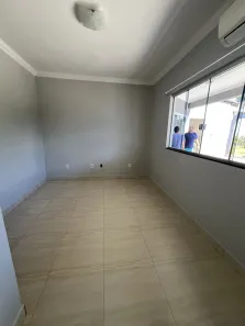 Casa de Condomínio com 3 Quartos para alugar, 250m² no Setor Habitacional Jardim Botânico, Brasília