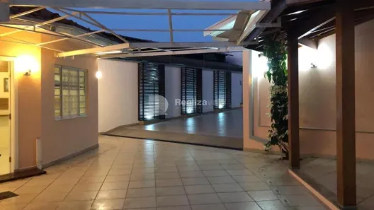 Casa com 3 Quartos à venda, 200m² no Vila São Geraldo, Taubaté