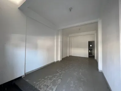 Ponto Comercial para alugar, 33m² no Vila Valqueire, Rio de Janeiro
