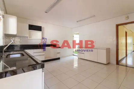 Casa de Condomínio com 3 Quartos para alugar, 240m² no Loteamento Portal do Sol II, Goiânia