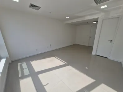 Sala Comercial para alugar, 26m² no Barra Olímpica, Rio de Janeiro