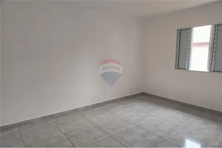 Casa com 2 Quartos para alugar, 52m² no , Sarandi
