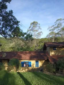 Fazenda/Sítio com 3 Quartos para alugar, 200m² no Goncalves, São Lourenço da Serra