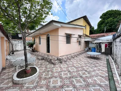Casa com 5 Quartos à venda, 300m² no Alvorada, Manaus