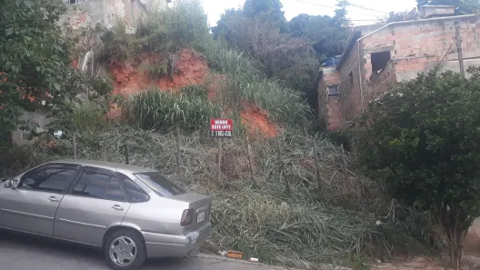 Lote/Terreno à venda, 1000m² no Jardim dos Comerciários (Venda Nova), Belo Horizonte