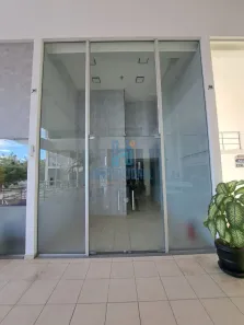 Ponto Comercial para alugar, 45m² no Candelária, Natal