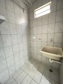Kitnet com 1 Quarto para alugar, 39m² no Zona 7, Maringá