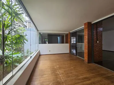 Casa com 1 Quarto para alugar, 758m² no Santo Antônio, Belo Horizonte