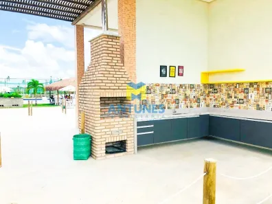 Apartamento com 2 Quartos para alugar, 65m² no Muro Alto, 