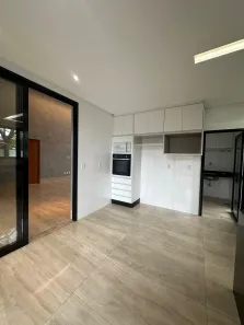 Casa de Condomínio com 4 Quartos para alugar, 234m² no Jardim Florença, Goiânia