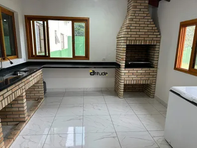 Fazenda/Sítio com 4 Quartos para alugar, 280m² no Ressaca, Itapecerica da Serra